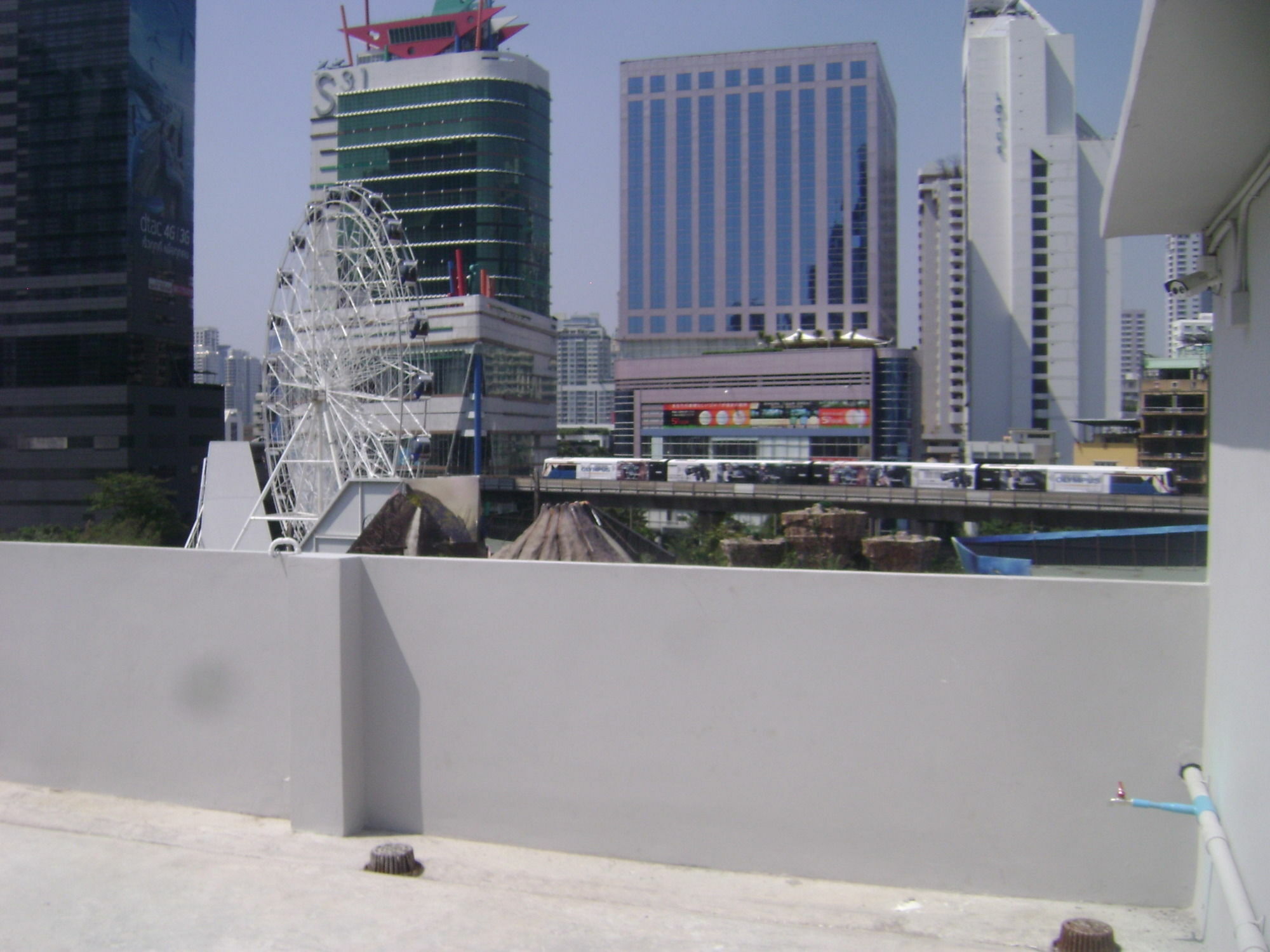 Rezt Bangkok Hostel Exterior photo